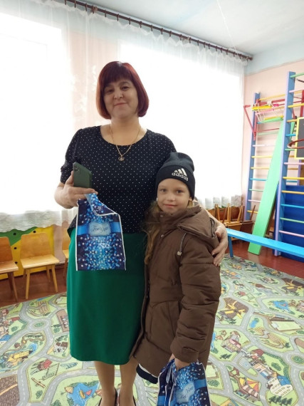 Поздравляем всех милых дам с праздником!.